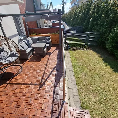 W Rewalu 42 M2, Tylko 40 Metrow Od Plazy *