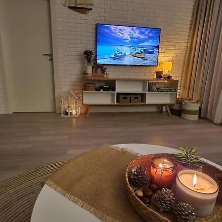 W Rewalu 42 M2, Tylko 40 Metrow Od Plazy * Rewal