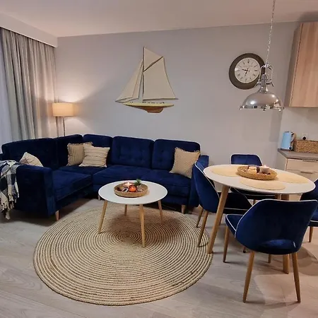 W Rewalu 42 M2, Tylko 40 Metrow Od Plazy Apartment
