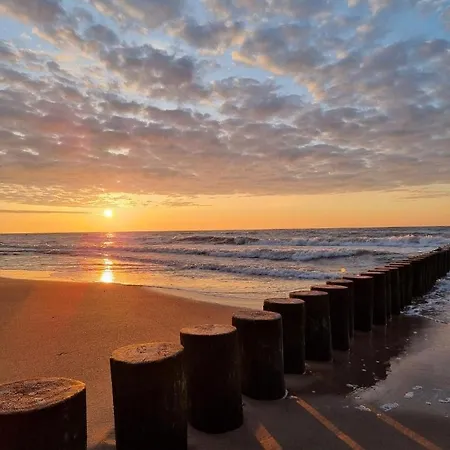 アパート W Rewalu 42 M2, Tylko 40 Metrow Od Plazy